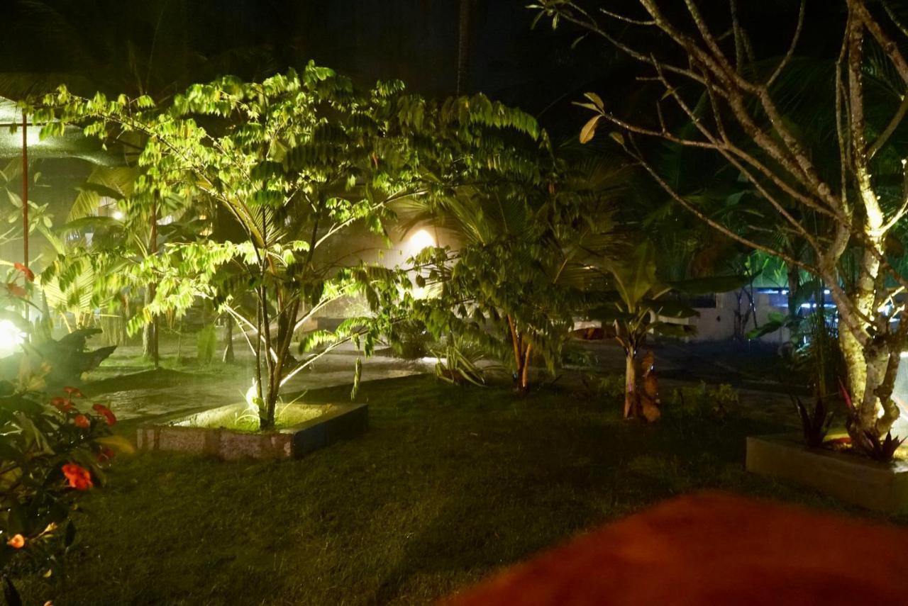 Red Coconut Villa Bentota Exterior foto